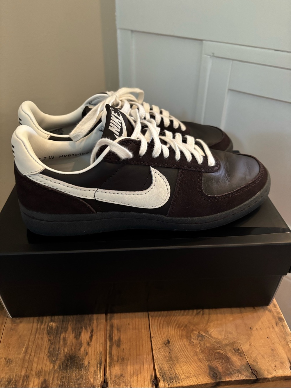 Nike Women's Field General Sneaker - Picture 3 of 11